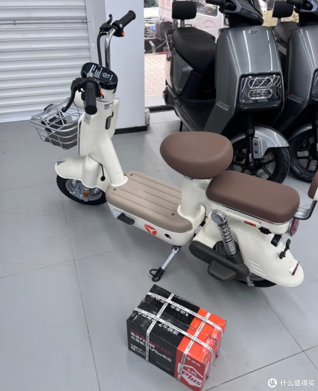 告别堵车烦恼！电动车让幸福感翻倍